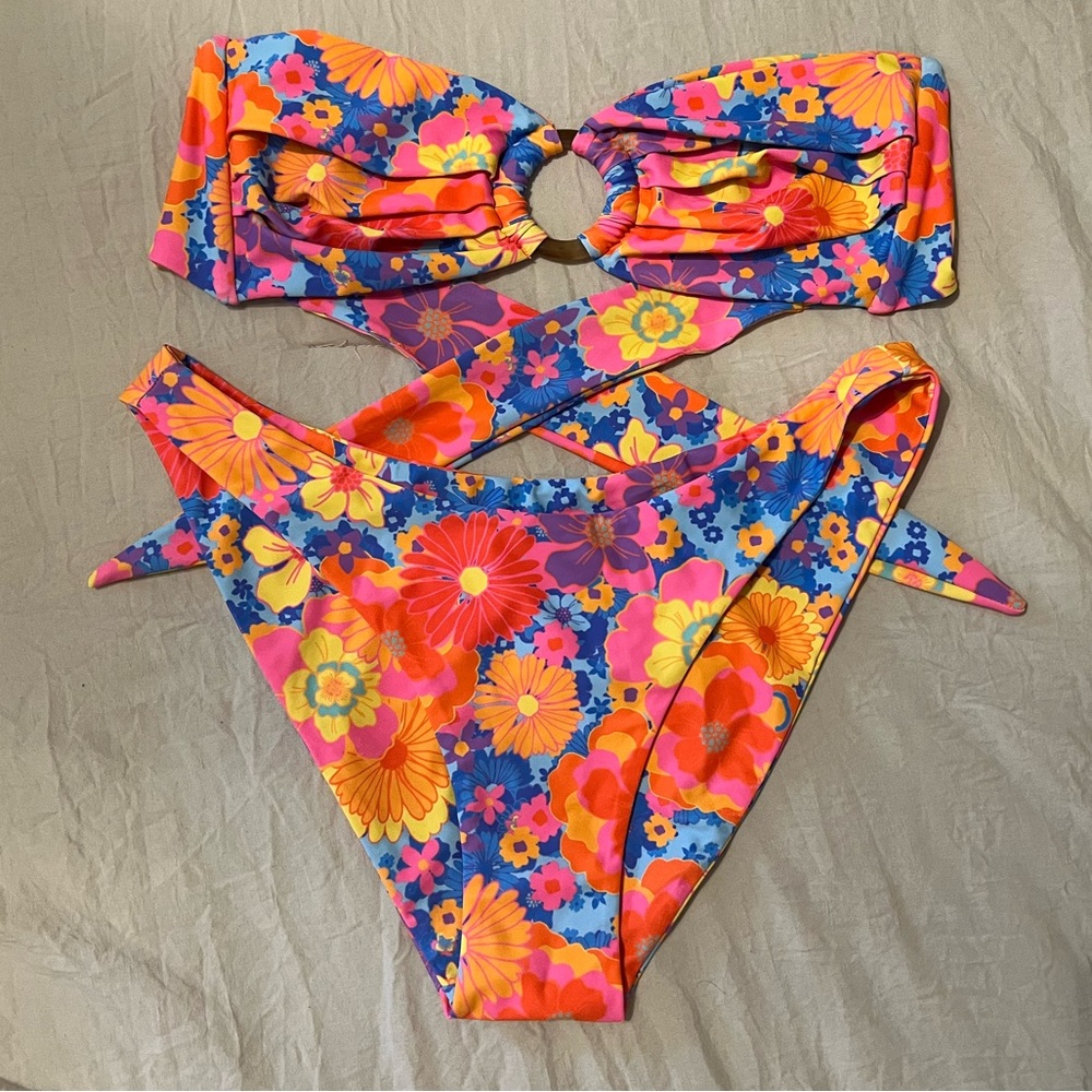 Kulani Kinis sapphire sun bikini set